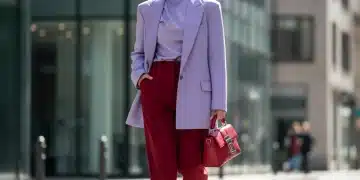 Mastering 2026 Color Palette: Integrate Trending Hues into Outfits Woman in a trendy outfit featuring 2026 color palette hues